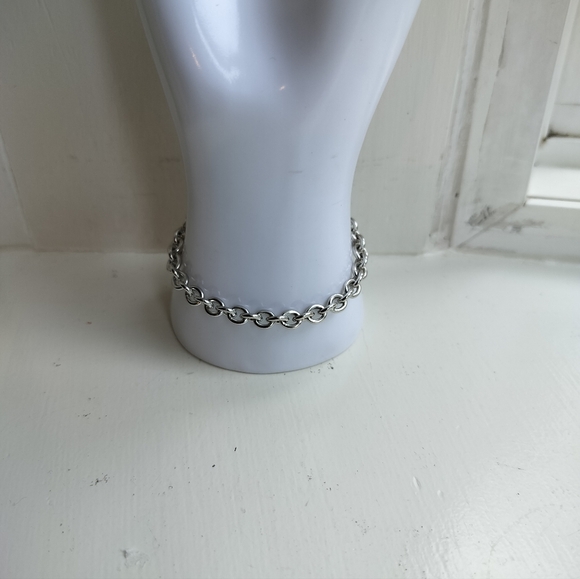 7" Sterling Silver Toggle Bracelet W/Heart Chaped Charm Women's - Picture 7 of 8